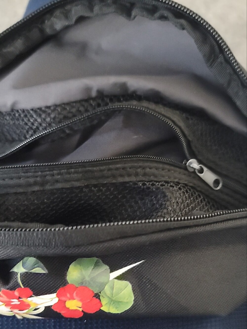 Nike Black Floral Swoosh Fanny Pack - Picture 5 of 5